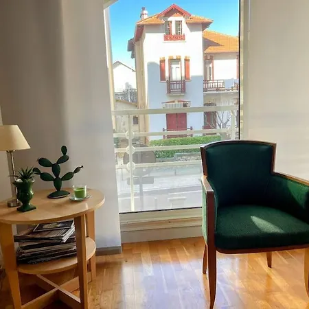 3* - Proche - Hypercentre - & Calme Apartment